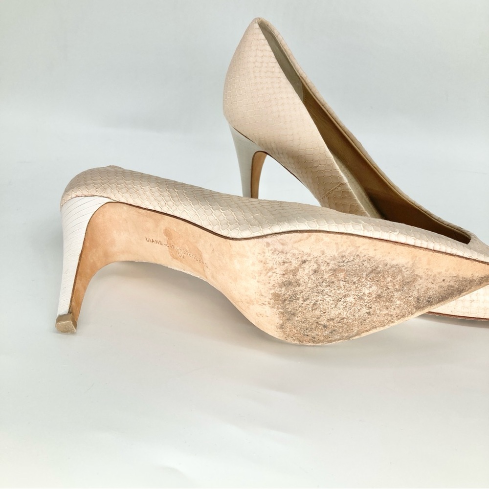 Diane Von Furstenberg Python Embossed Leather Pointed Toe Pumps - Picture 9 of 10